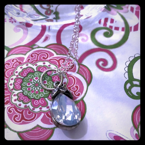 Jewelry - LAST ONE!  Crystal Encrusted Silver Teardrop Necklace! NEW!